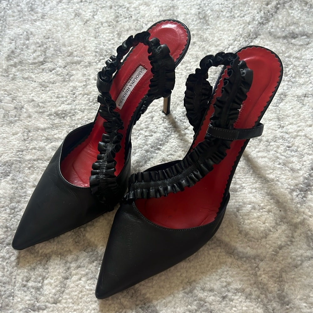 Carolina Herrera Ruffle Heels Stiletto Black sz 40 - Picture 1 of 9
